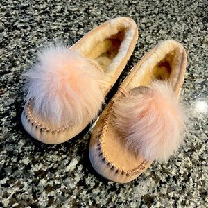 UGG Dakota Pom Pom Slippers Loafers - light marks on front bottom of shoe